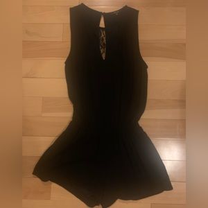 Ella Moss back front lace romper size small